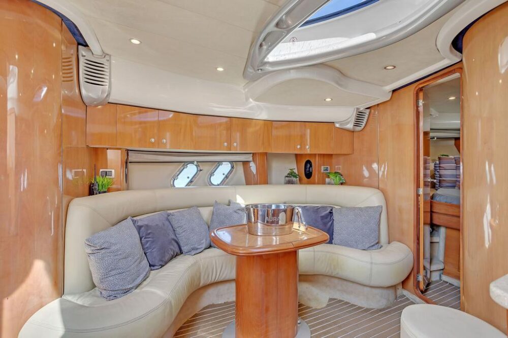 LUXURY YACHT Cruise & Save – 1 Free Hour or FREE Jetski from Monday to Thursday! - Imagen 16