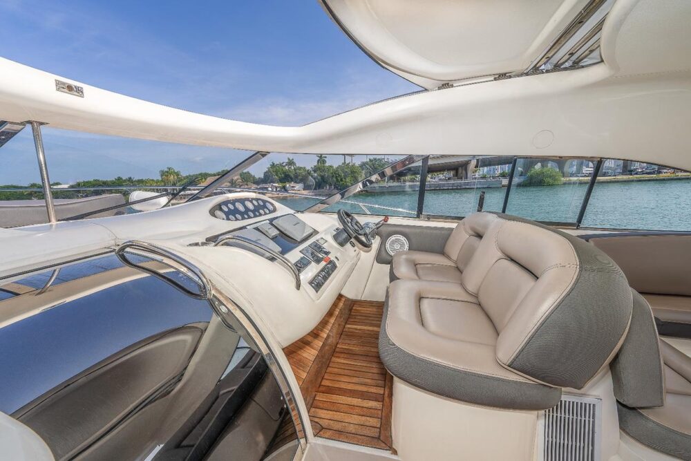 Enjoy Miami in new Sunseeker Predator 60FT!! - Imagen 5