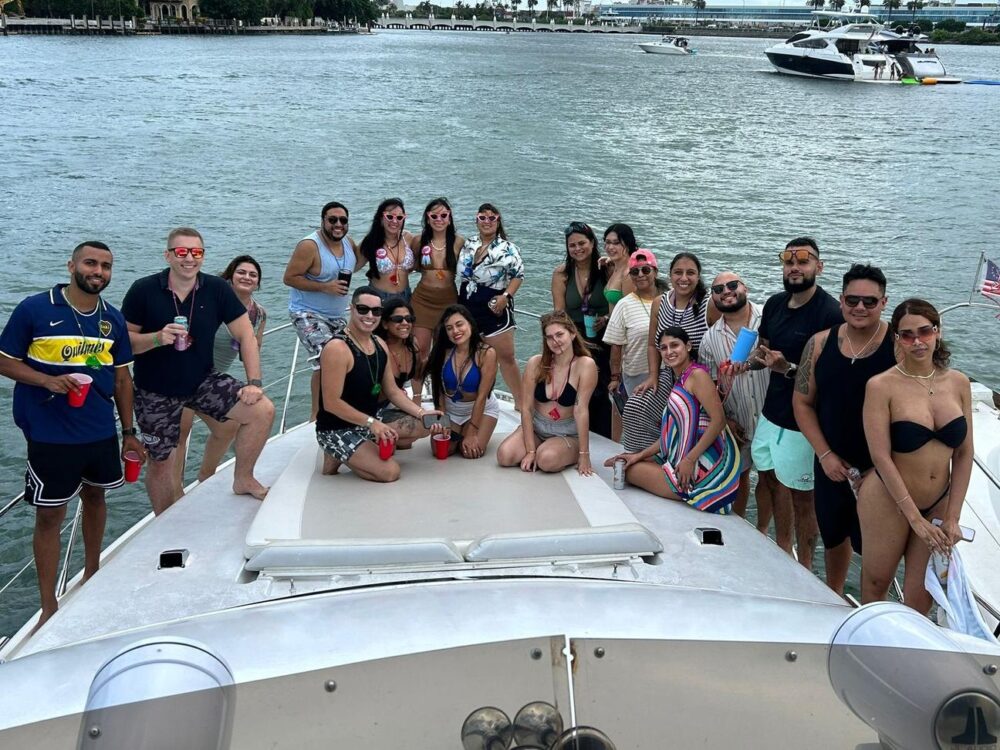 Enjoy Miami In 50FT SUNSEEKER MANHATTAN! - Imagen 47