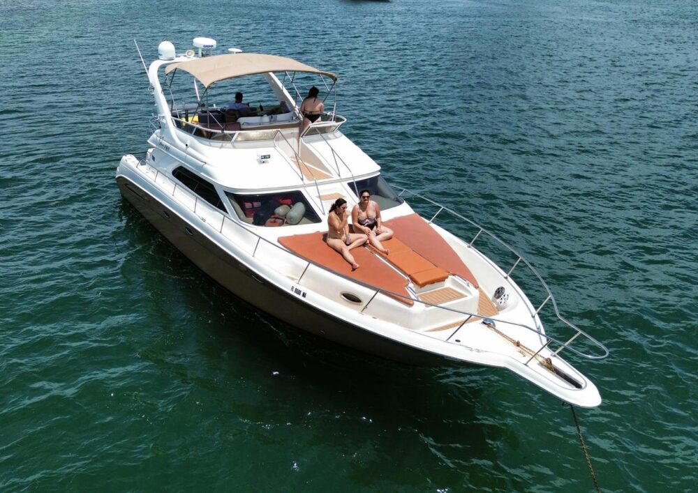 50’ Flybridge - Up to $100 OFF or 1 FREE JETSKI* - Imagen 9