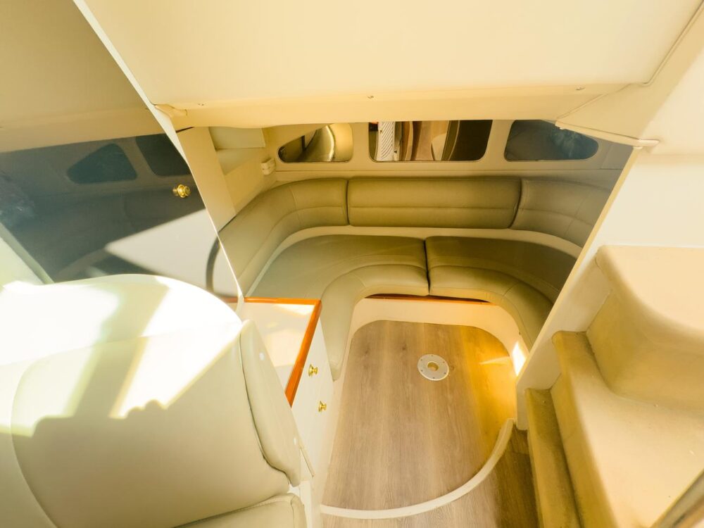 Enjoy 37ft Cruiser Yacht in Miami with discounted price! - Imagen 7