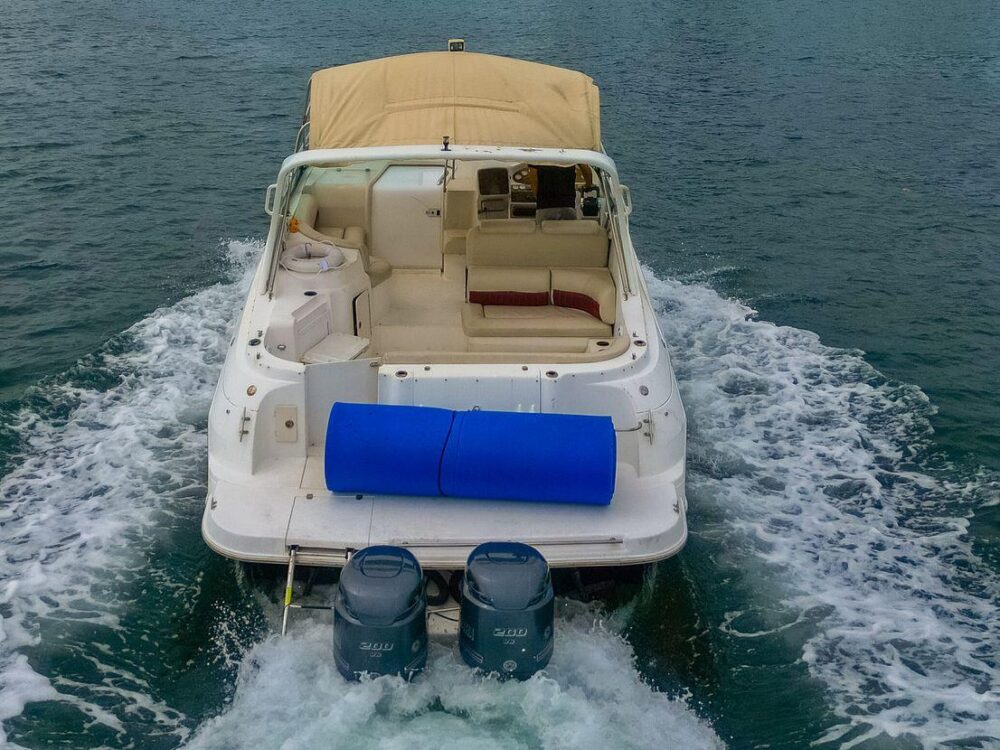 Enjoy 37ft Cruiser Yacht in Miami with discounted price! - Imagen 6