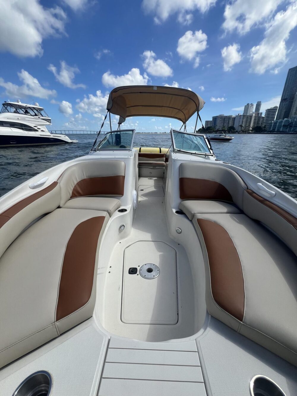 The Best Deal in the Market! Sea Ray Sundeck 26' – Fun at an Unbeatable Price! - Imagen 19