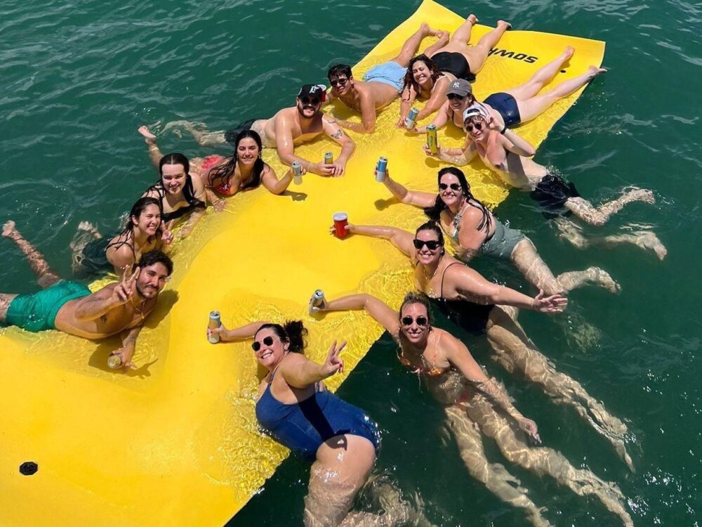 26ft Bayliner Deck Boat | 10 People Boat | BEST IN MIAMI! - Imagen 8