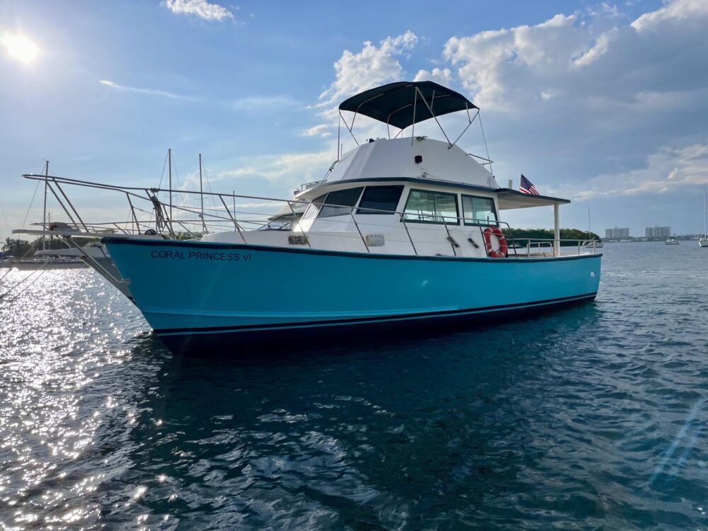 Celebrate with Yacht Party & Sightseeing in Miami Beach — up to 34 Guests! - Imagen 23