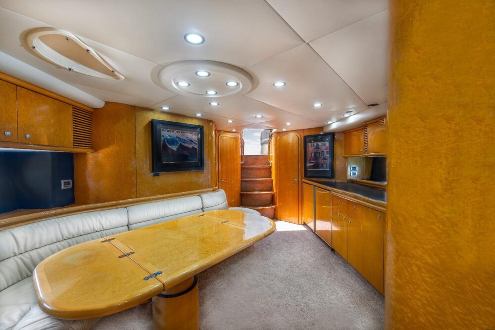 Enjoy Miami in new Sunseeker Predator 60FT!! - Imagen 3