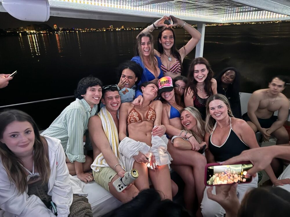 Celebrate with Yacht Party & Sightseeing in Miami Beach — up to 34 Guests! - Imagen 22