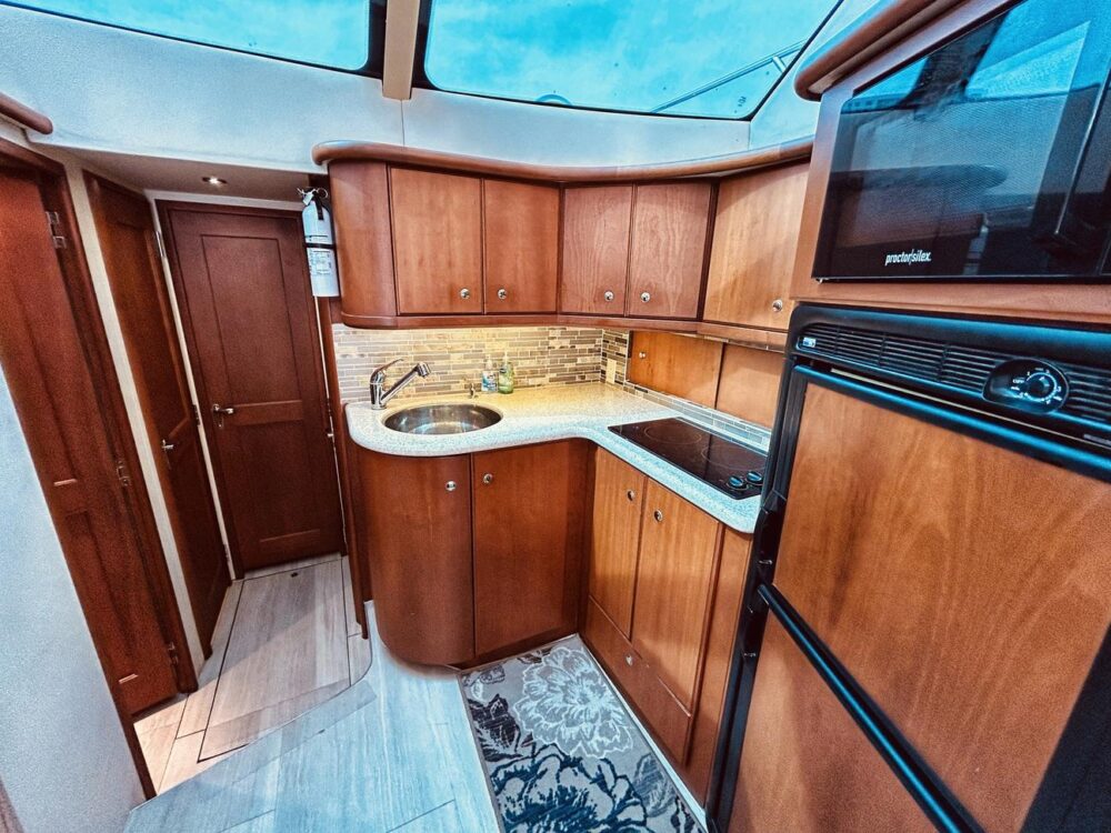 41’ Silverton Flybridge $100 OFF or FREE Hour from Monday-Thursday! - Imagen 6