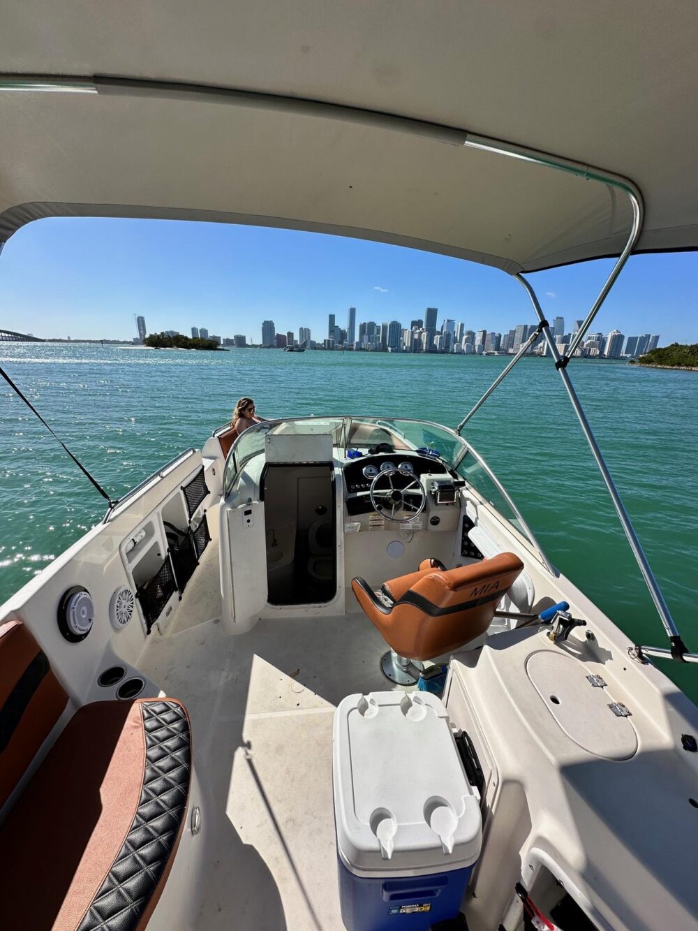Rent This Beautiful Hurricane 30ft Boat - Imagen 5