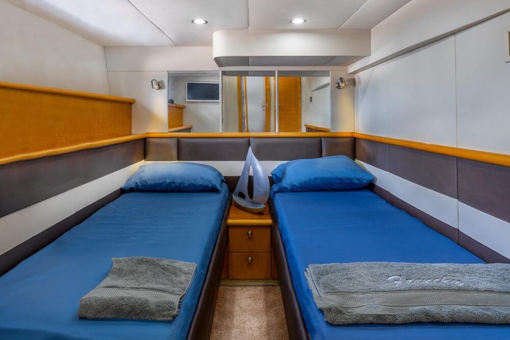 Enjoy Miami in new Sunseeker Predator 60FT!! - Imagen 2