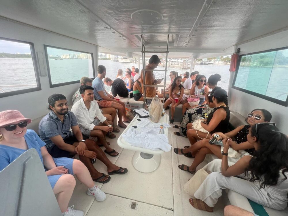 Celebrate with Yacht Party & Sightseeing in Miami Beach — up to 34 Guests! - Imagen 21