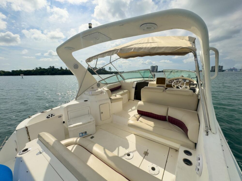 Enjoy 37ft Cruiser Yacht in Miami with discounted price! - Imagen 37