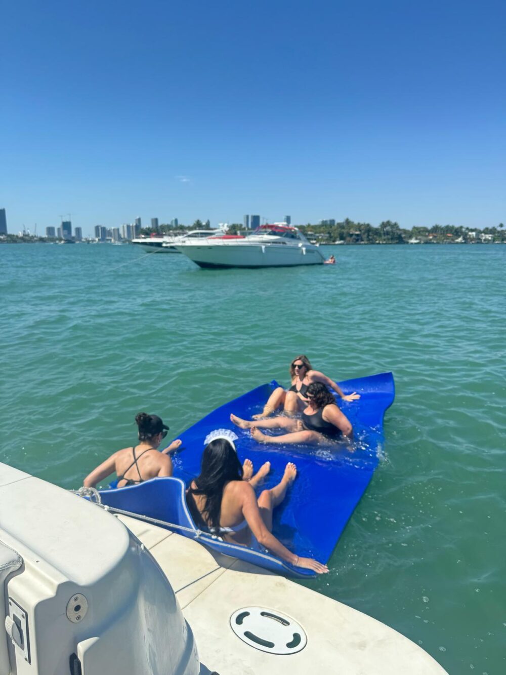 🌊Cruise & Save – 1 Free Hour or FREE Jetski from Monday to Thursday!🏄‍♀ - Imagen 9