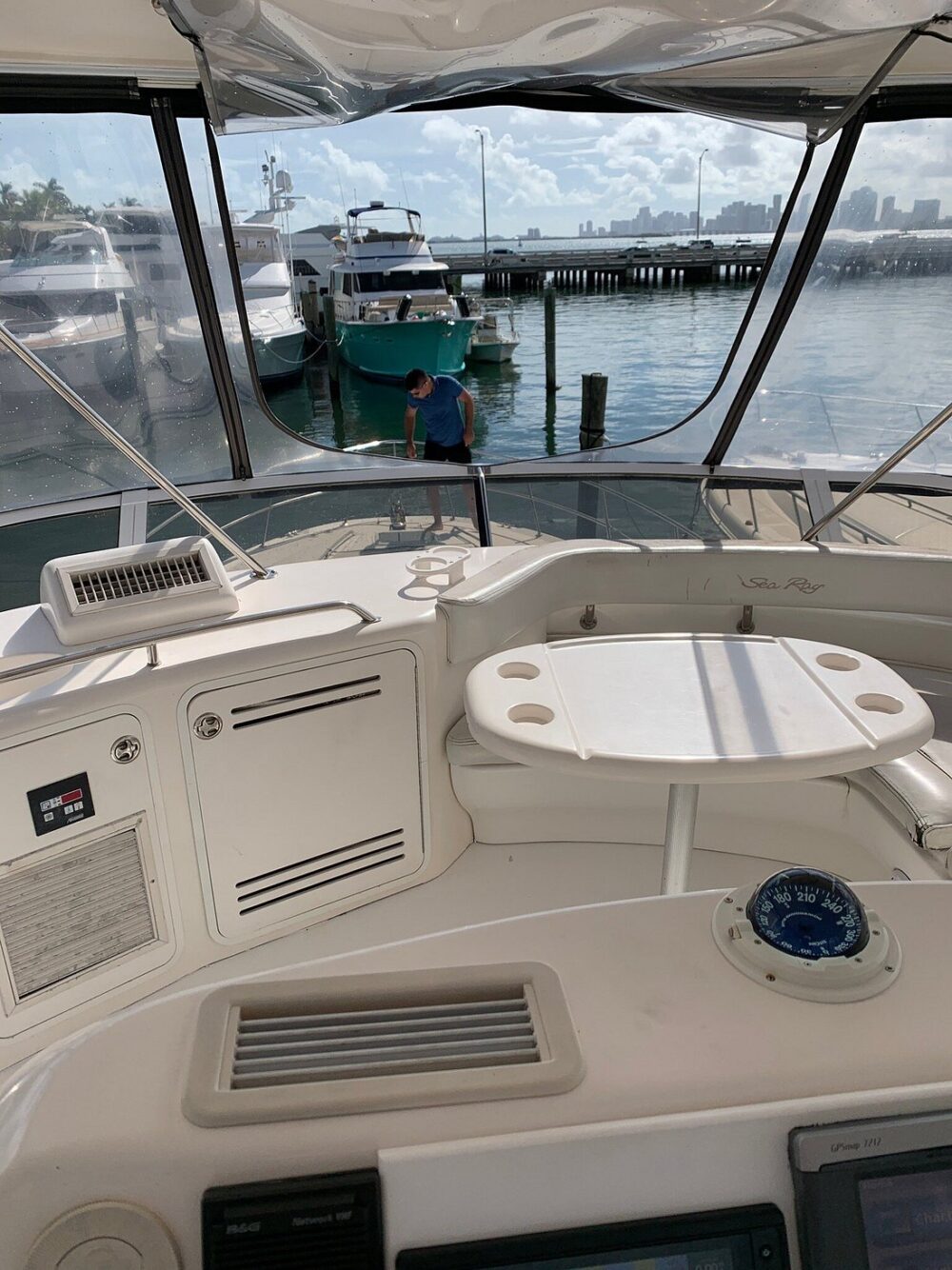 Unforgettable Private Yacht Tour, Music, Drinks & Celebration Fun - Imagen 9