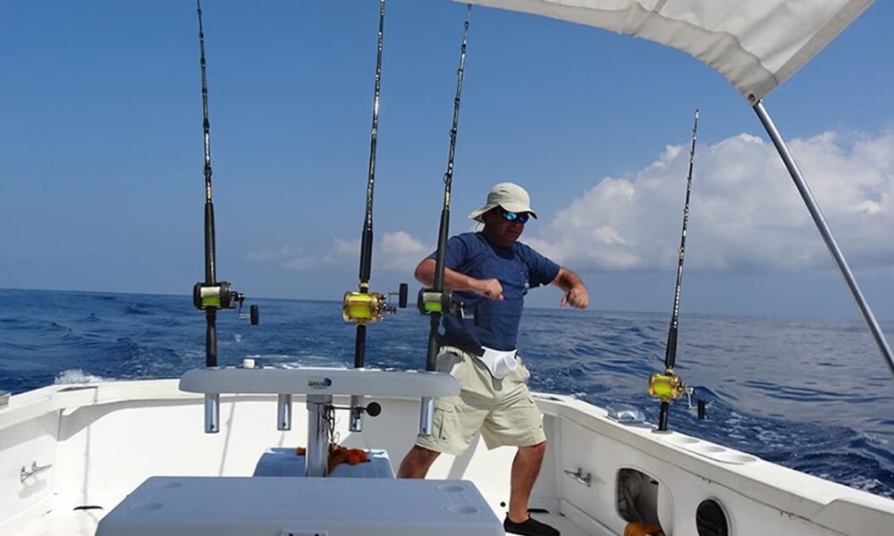Luxury Bertram 31 Sport Fishing Charter in Guatemala | World-Class Sailfish & Marlin Adventures - Image 3